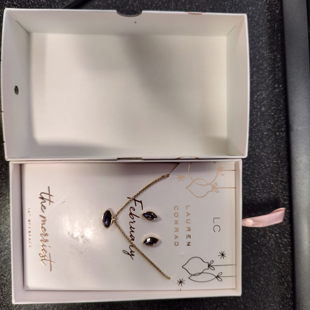 Lauren Conrad 14" necklace with matching earrings February